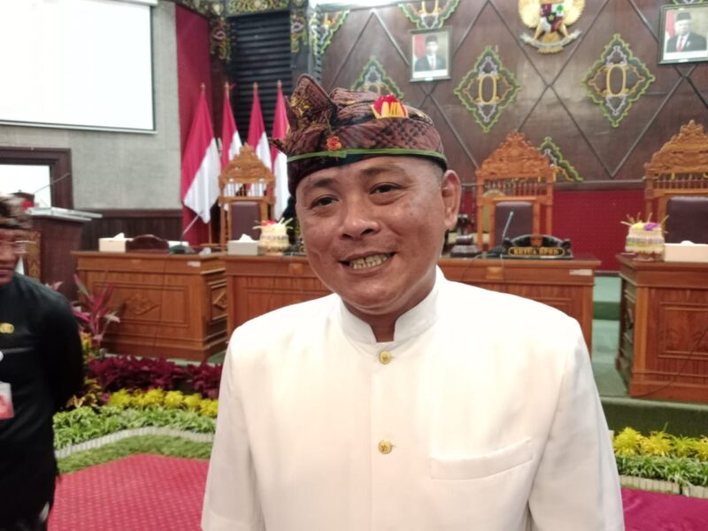 Gus Wawan Resmi Gantikan Sriani Sebagai Anggota Dprd Karangasem