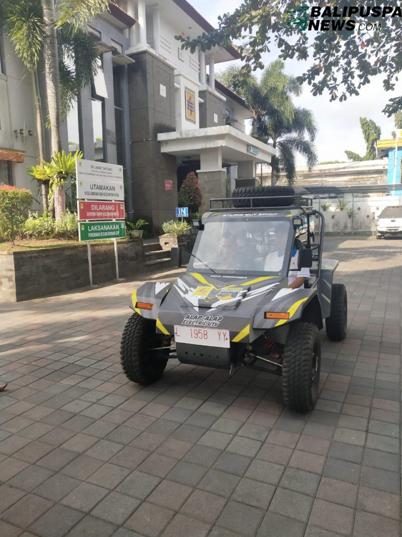  Mobil Listrik PLN  Keliling Pulau Dewata Balipuspanews com